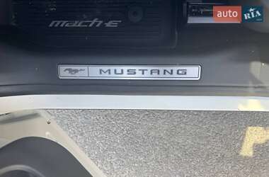 Позашляховик / Кросовер Ford Mustang Mach-E 2022 в 