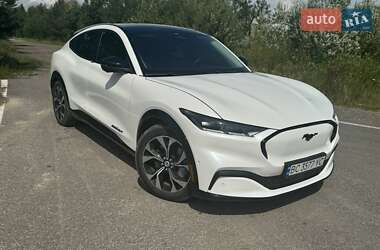 Позашляховик / Кросовер Ford Mustang Mach-E 2022 в 