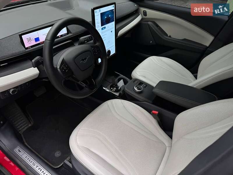Позашляховик / Кросовер Ford Mustang Mach-E 2021 в Києві фото 20 Позашляховик / Кросовер Ford Mustang Mach-E 2021 в Києві