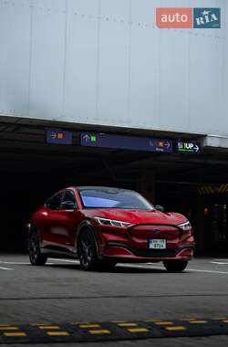 Внедорожник / Кроссовер Ford Mustang Mach-E 2021 в 
