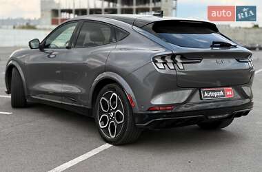Внедорожник / Кроссовер Ford Mustang Mach-E 2023 в 
