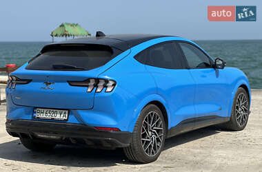 Внедорожник / Кроссовер Ford Mustang Mach-E 2022 в 