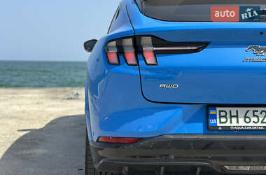 Внедорожник / Кроссовер Ford Mustang Mach-E 2022 в 