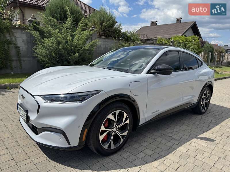 Внедорожник / Кроссовер Ford Mustang Mach-E 2021 в 