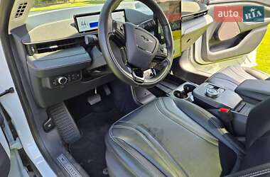 Внедорожник / Кроссовер Ford Mustang Mach-E 2021 в 