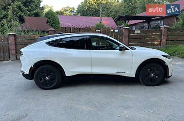 Позашляховик / Кросовер Ford Mustang Mach-E 2023 в 