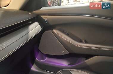 Внедорожник / Кроссовер Ford Mustang Mach-E 2022 в 