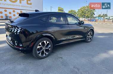 Позашляховик / Кросовер Ford Mustang Mach-E 2023 в 