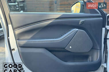 Позашляховик / Кросовер Ford Mustang Mach-E 2023 в 