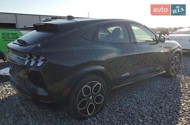 Внедорожник / Кроссовер Ford Mustang Mach-E 2021 в 