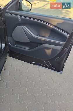 Внедорожник / Кроссовер Ford Mustang Mach-E 2022 в 