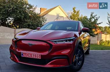 Позашляховик / Кросовер Ford Mustang Mach-E 2021 в 
