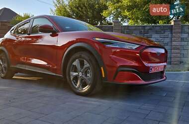 Позашляховик / Кросовер Ford Mustang Mach-E 2021 в 
