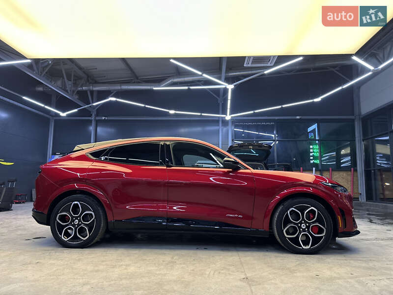 Внедорожник / Кроссовер Ford Mustang Mach-E 2021 в Черновцах
