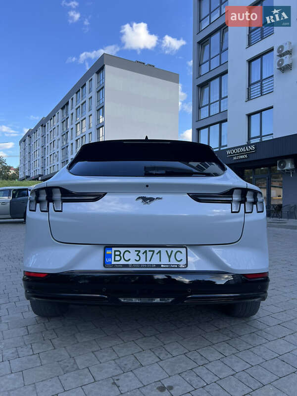 Позашляховик / Кросовер Ford Mustang Mach-E 2022 в Новояворівську