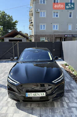 Позашляховик / Кросовер Ford Mustang Mach-E 2022 в 