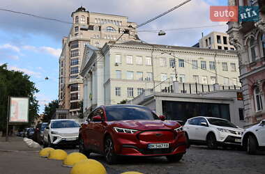 Внедорожник / Кроссовер Ford Mustang Mach-E 2021 в 