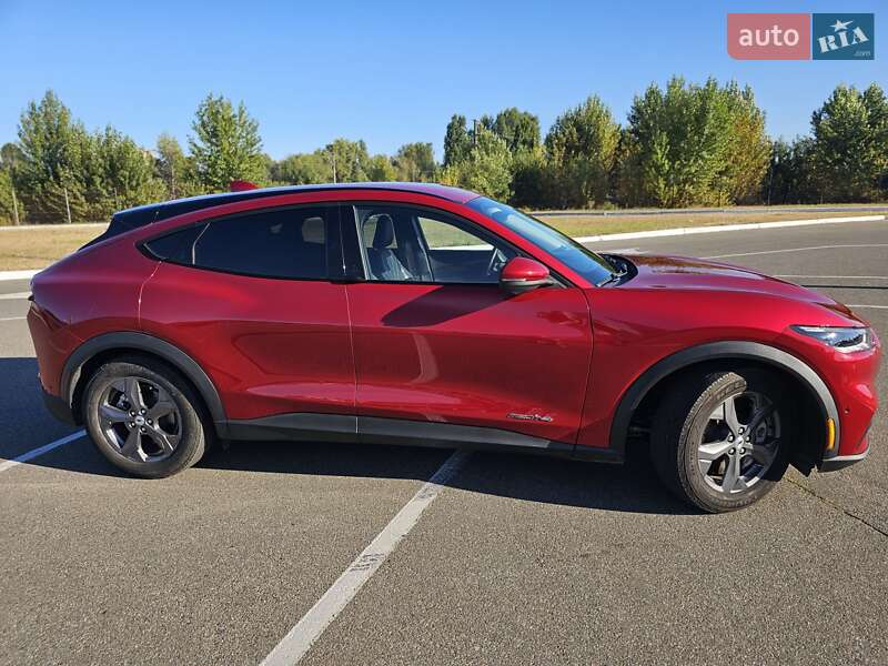 Позашляховик / Кросовер Ford Mustang Mach-E 2021 в Києві