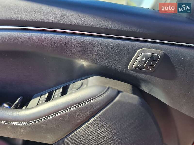 Позашляховик / Кросовер Ford Mustang Mach-E 2021 в Києві фото 26 Позашляховик / Кросовер Ford Mustang Mach-E 2021 в Києві