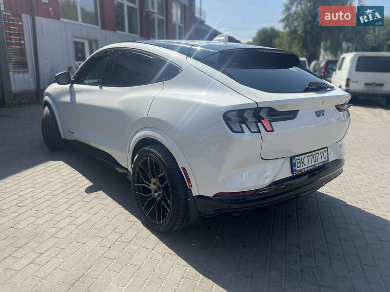 Внедорожник / Кроссовер Ford Mustang Mach-E 2021 в Ровно