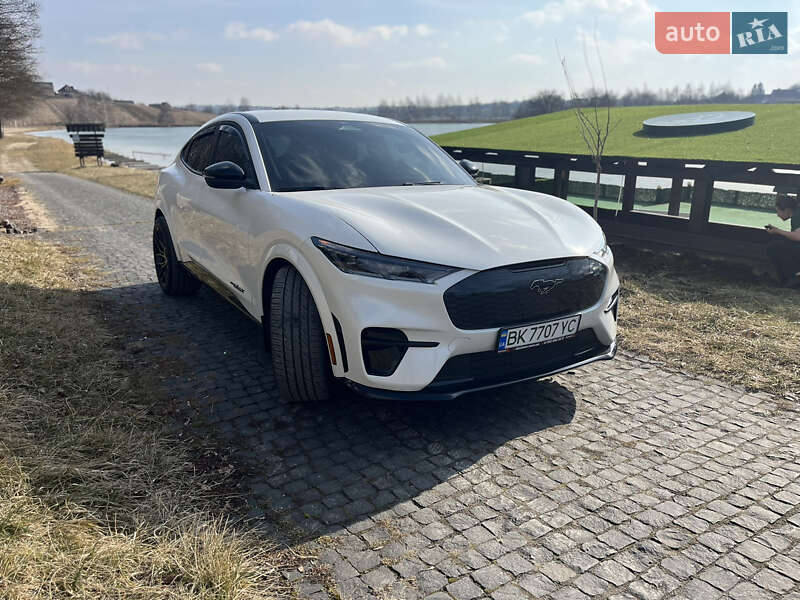 Внедорожник / Кроссовер Ford Mustang Mach-E 2021 в Ровно