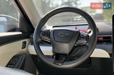 Внедорожник / Кроссовер Ford Mustang Mach-E 2021 в 