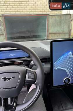 Позашляховик / Кросовер Ford Mustang Mach-E 2023 в 