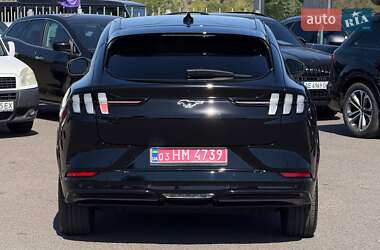 Позашляховик / Кросовер Ford Mustang Mach-E 2024 в 