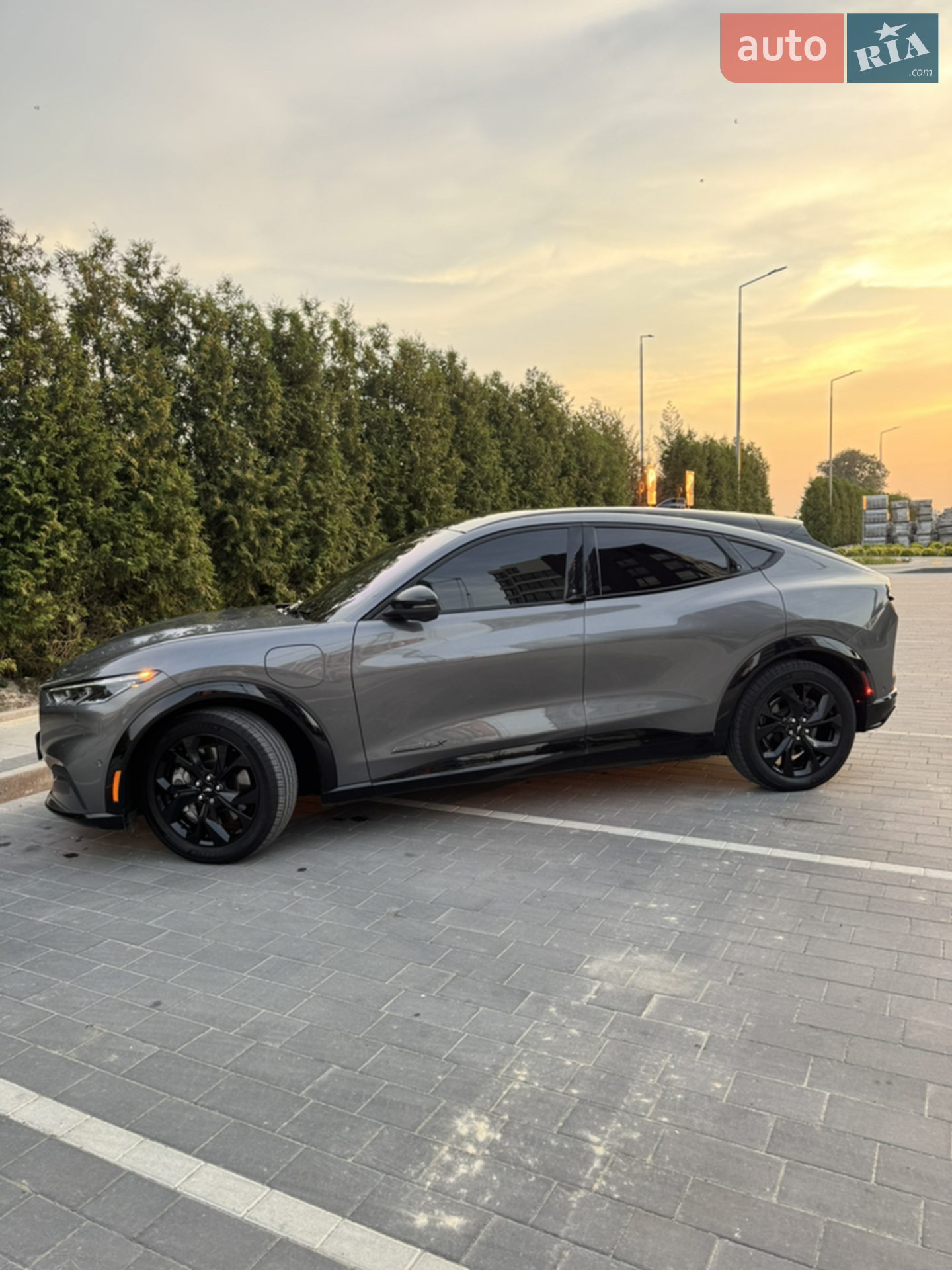 2023 Ford Mustang Mach-E - мініатюра 3