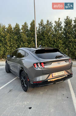 Позашляховик / Кросовер Ford Mustang Mach-E 2023 в 