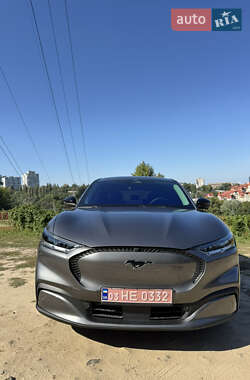 Позашляховик / Кросовер Ford Mustang Mach-E 2023 в 