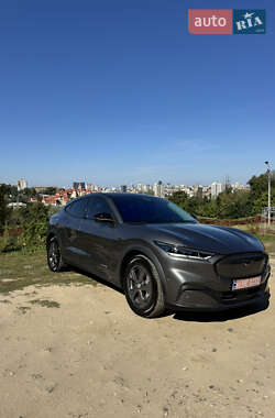 Позашляховик / Кросовер Ford Mustang Mach-E 2023 в 