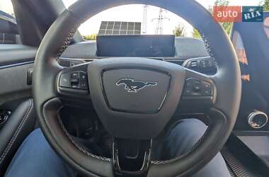 Позашляховик / Кросовер Ford Mustang Mach-E 2021 в 
