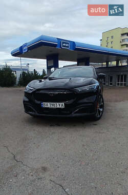 Позашляховик / Кросовер Ford Mustang Mach-E 2023 в 