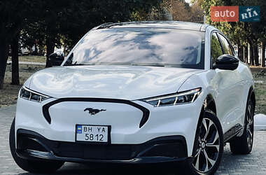 Внедорожник / Кроссовер Ford Mustang Mach-E 2021 в 