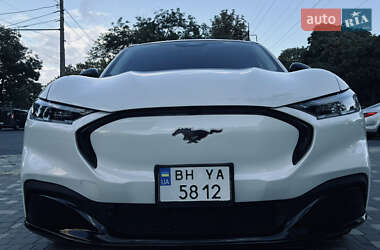 Внедорожник / Кроссовер Ford Mustang Mach-E 2021 в 