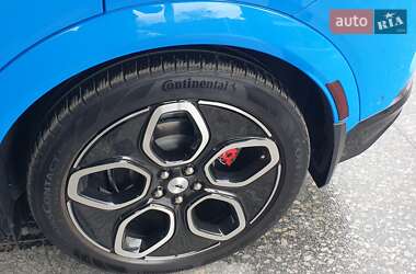 Позашляховик / Кросовер Ford Mustang Mach-E 2023 в 