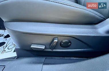 Позашляховик / Кросовер Ford Mustang Mach-E 2024 в 