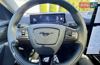Позашляховик / Кросовер Ford Mustang Mach-E 2024 в 