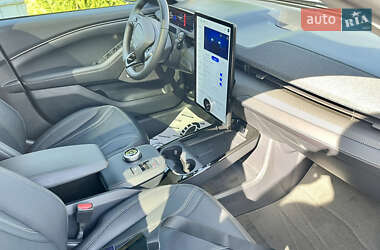 Позашляховик / Кросовер Ford Mustang Mach-E 2024 в 