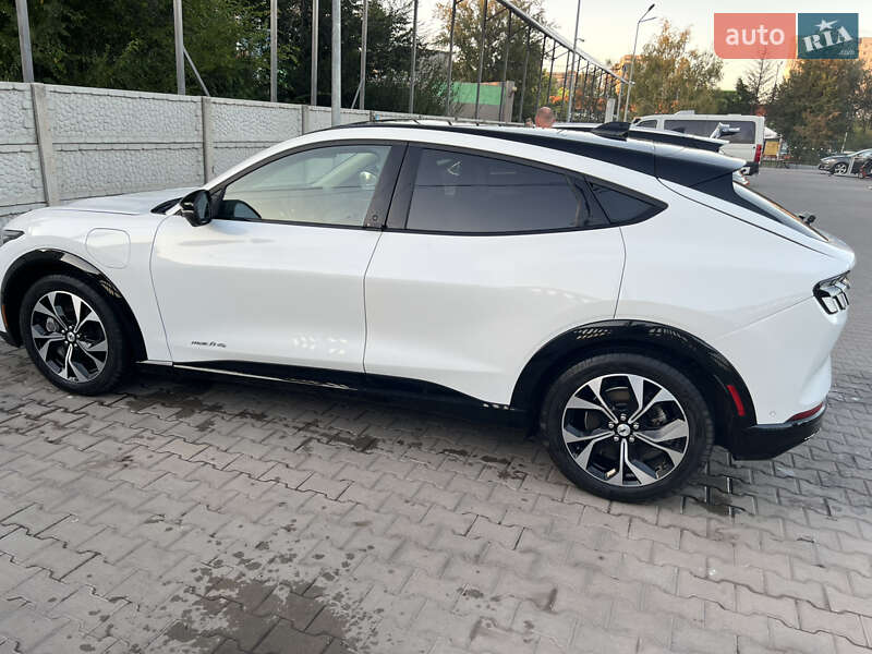 Позашляховик / Кросовер Ford Mustang Mach-E 2022 в Кривому Розі фото 11 Позашляховик / Кросовер Ford Mustang Mach-E 2022 в Кривому Розі