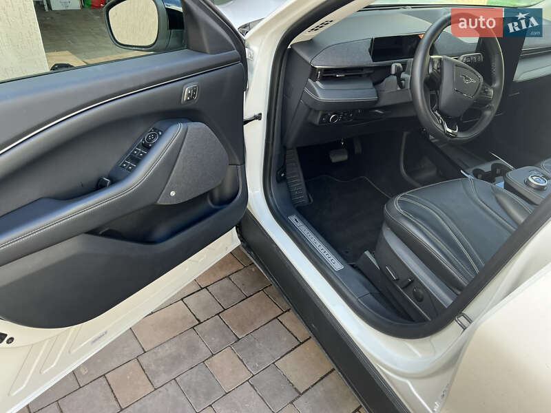 Позашляховик / Кросовер Ford Mustang Mach-E 2022 в Кривому Розі фото 17 Позашляховик / Кросовер Ford Mustang Mach-E 2022 в Кривому Розі