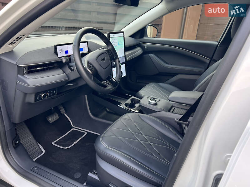 Позашляховик / Кросовер Ford Mustang Mach-E 2024 в Коломиї