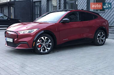 Позашляховик / Кросовер Ford Mustang Mach-E 2021 в 