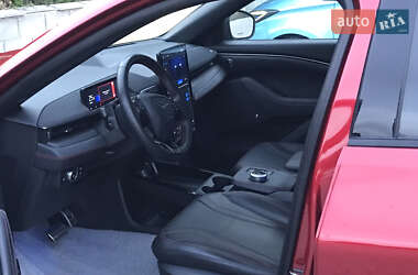 Позашляховик / Кросовер Ford Mustang Mach-E 2021 в 