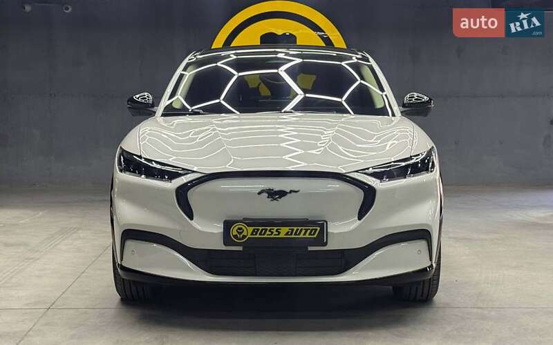 Позашляховик / Кросовер Ford Mustang Mach-E 2024 в Чернівцях