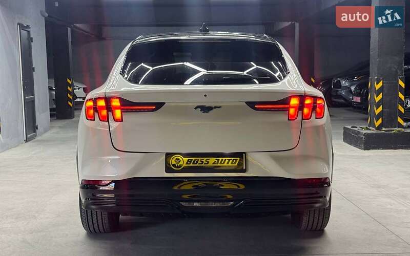 Позашляховик / Кросовер Ford Mustang Mach-E 2024 в Чернівцях