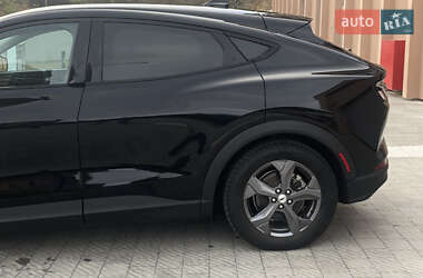 Позашляховик / Кросовер Ford Mustang Mach-E 2023 в 