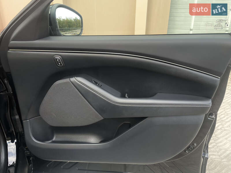 Позашляховик / Кросовер Ford Mustang Mach-E 2023 в Львові фото 64 Позашляховик / Кросовер Ford Mustang Mach-E 2023 в Львові