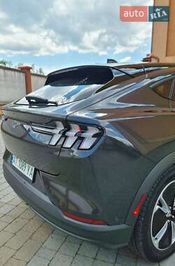 Позашляховик / Кросовер Ford Mustang Mach-E 2022 в 